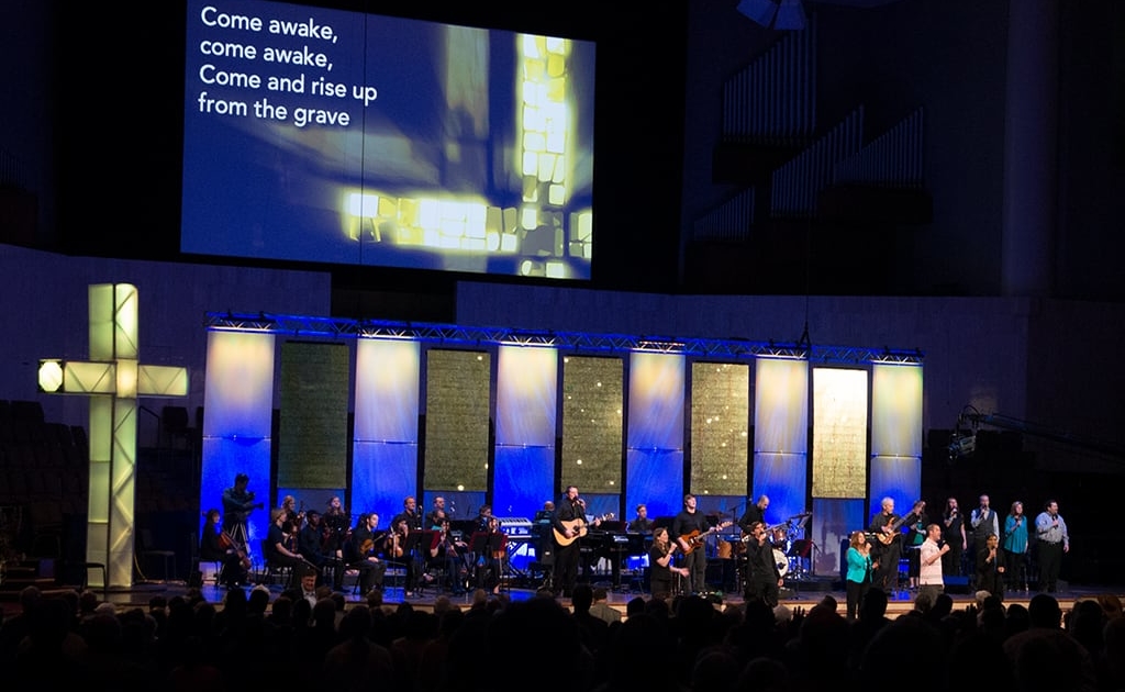 Bellevue Baptist Church Concert with PixelFLEX LED Displays Lyric Screens