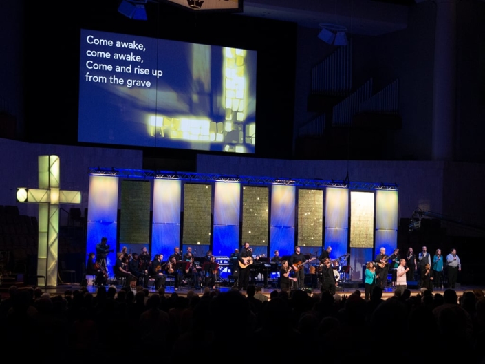 Bellevue Baptist Church Concert with PixelFLEX LED Displays Lyric Screens