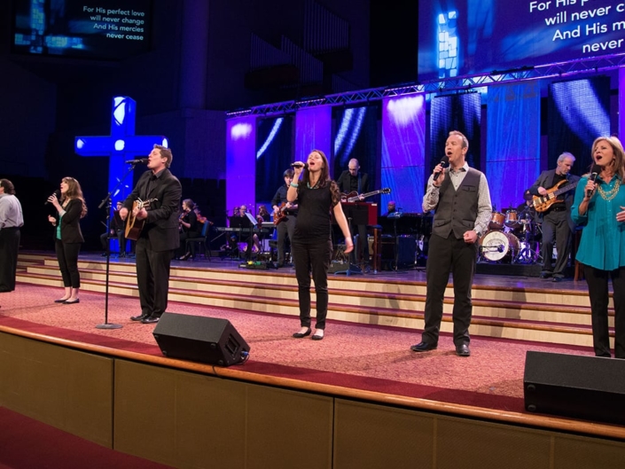 Bellevue Baptist Church Worship Concert with PixelFLEX LED Displays Lyric Screens